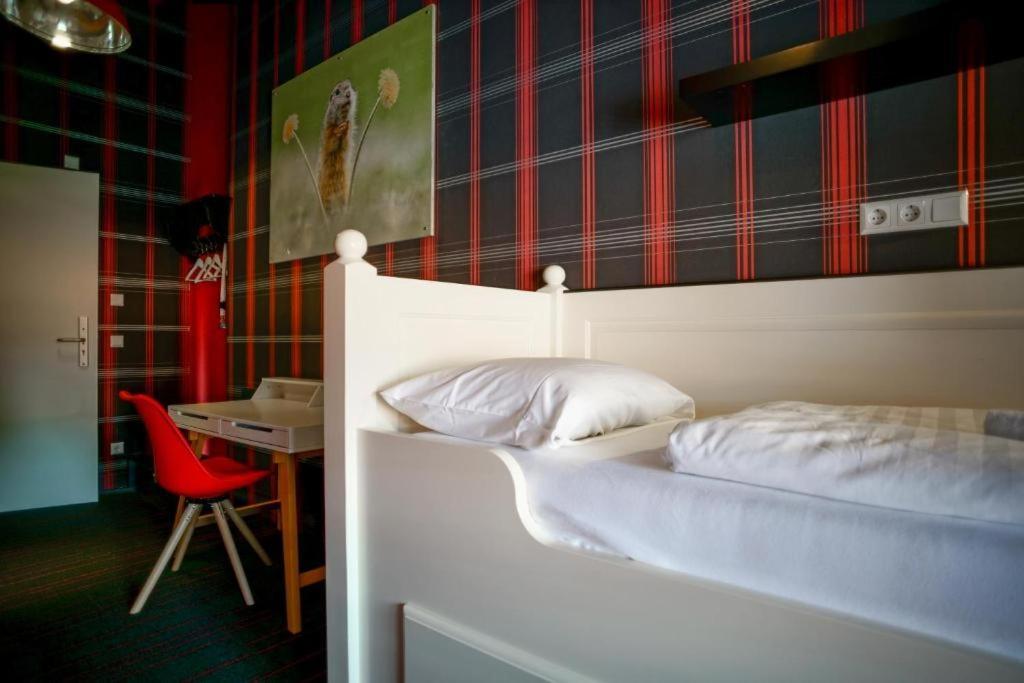 Sport Hotel Инцелль Экстерьер фото